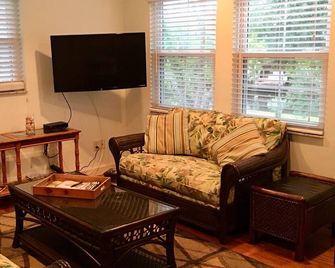 Waterfront Apartment - Tarpon Springs - Huiskamer
