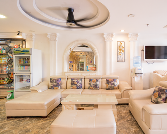 C Lavie Hotel Saigon Airport Hotel - Ho Chi Minh City - Oturma odası