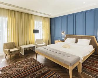 Grand Hotel - Cetinje - Bedroom