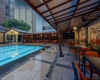 Hotel Marcopolo Jakarta - Jakarta - Pool