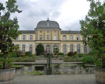 Hotel Mercedes - Bonn - Toà nhà