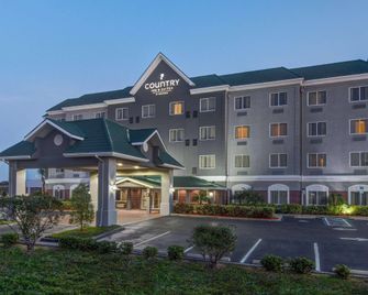 Country Inn & Suites by Radisson, St. Petersburg - Pinellas Park - Building