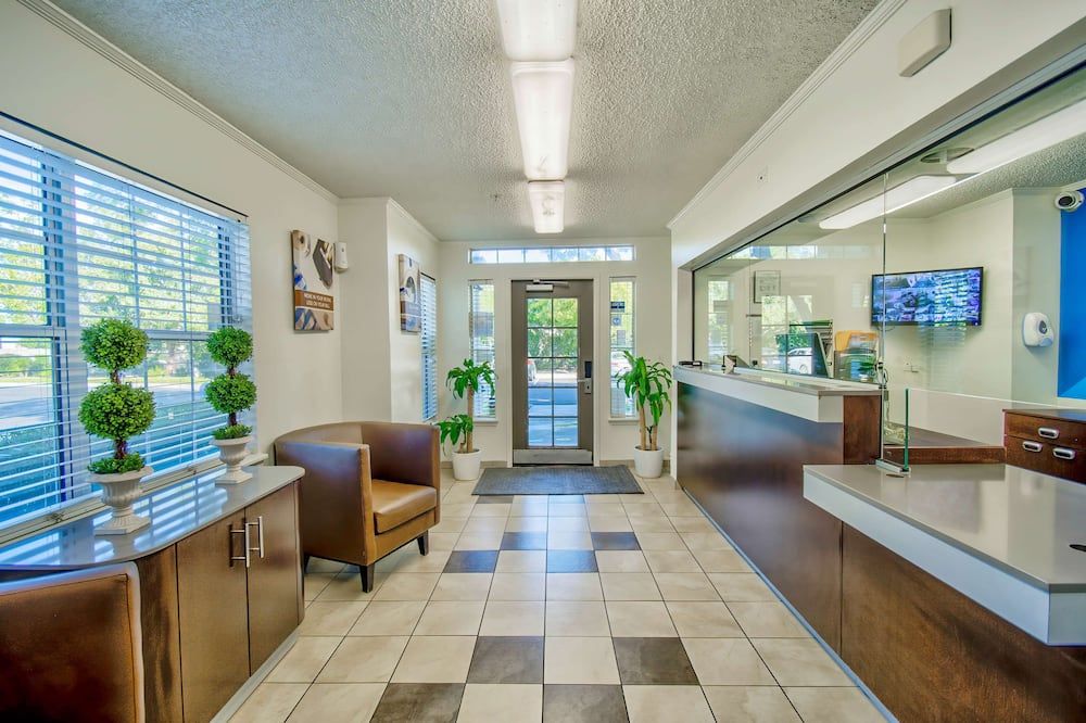 Studio 6 Phoenix Deer Valley - פיניקס - דלפק קבלה