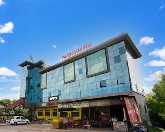 Hotel O Parishram Inn - Hālol - Building