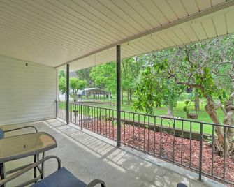 Quaint Zanesville Home w/ Game Room & Yard! - Zanesville - Balkón