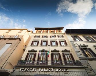Strozzi Palace Hotel - Florenz - Gebäude