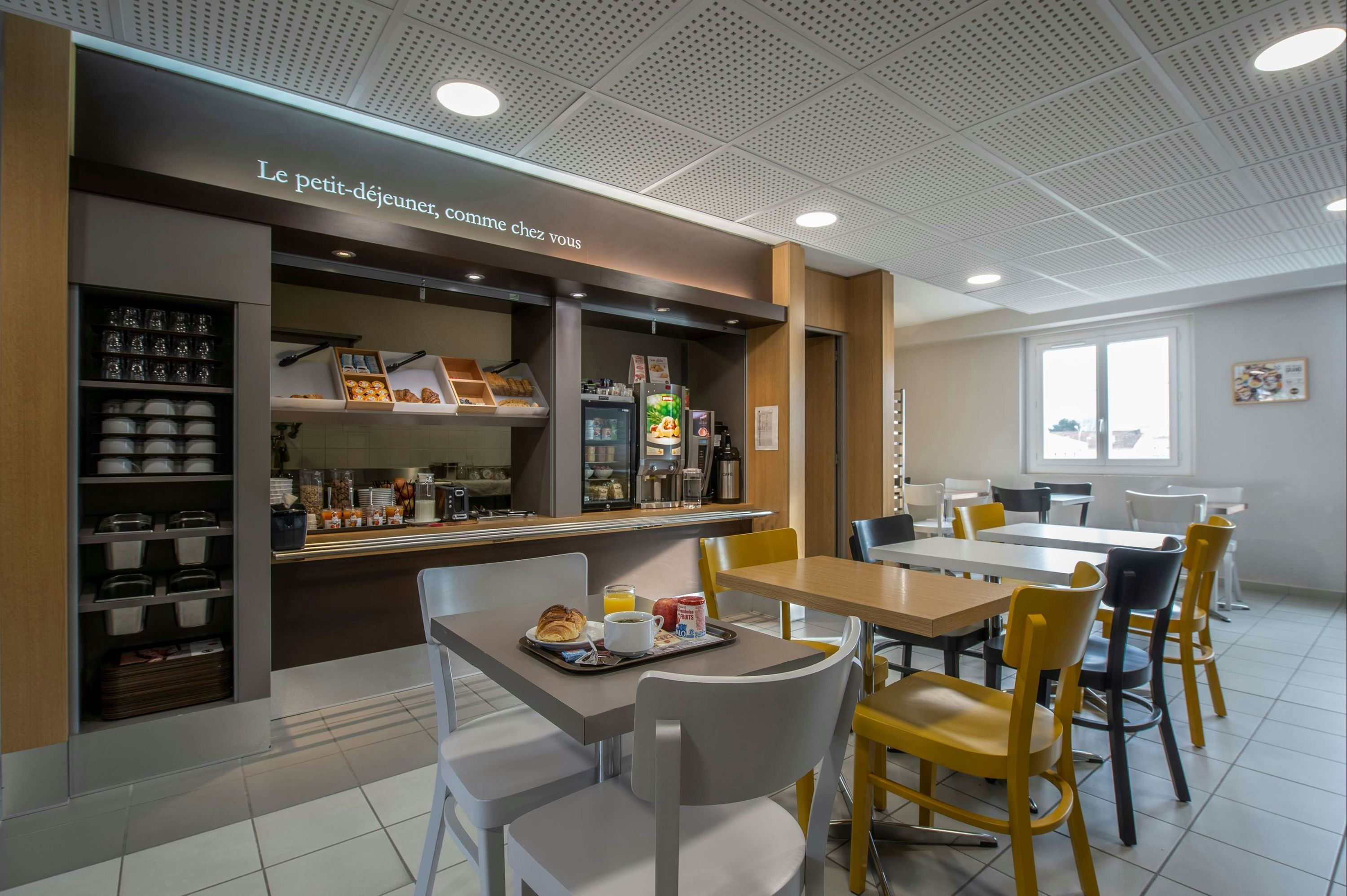 B&B HOTEL Orange - אורנג' - מסעדה
