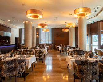 DoubleTree by Hilton Bratislava - ברטיסלבה - מסעדה