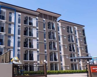 The Rich Ratchapruek Hotel & Residence - Mueang Nonthaburi - Building
