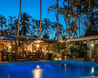 Plaza Inn Pousada do Capitão - איליאבלה - בריכה