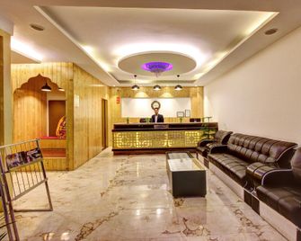 Hill County Resort & Spa - Manali - Lobby