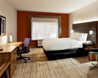 Holiday Inn Express Hotel & Suites Inverness, An IHG Hotel - Lecanto - Bedroom