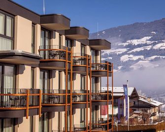 Zillertal Suites Fügen by Alps Resorts - Fügen - Gebäude