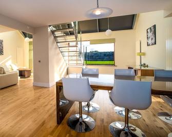 Castlemartyr Mews - Castlemartyr - Dining room