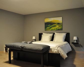 Maison Center Ville: 20 Meters From The Biggest Market In Europe '' La Batte '' - Lieja - Habitación