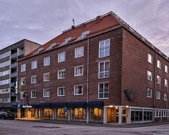 Hotell Amadeus - Halmstad - Building
