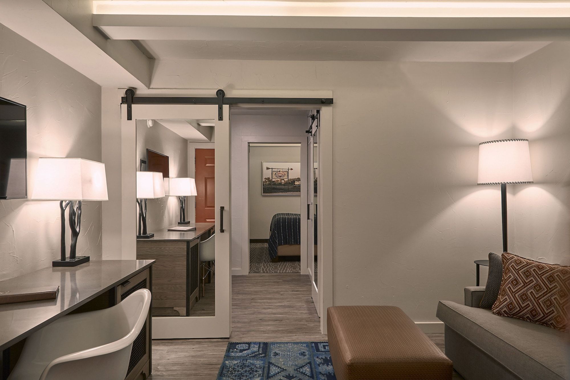 Fredericksburg Inn and Suites - Fredericksburg