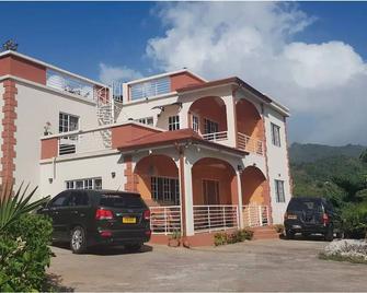 St. George's Holiday Studio Vacation of a lifetime - Saint George's - Edificio