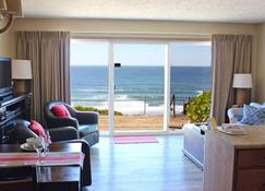 Ocean Terrace Condominiums - Lincoln City - Living room