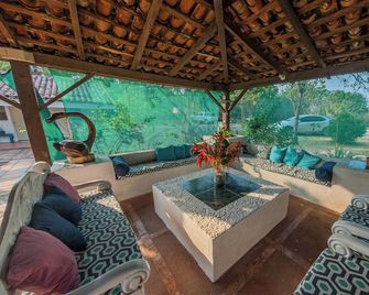 Somar Surf lodge - León - Sala de estar