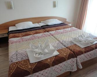Barex Family Hotel - Sozopol - Bedroom