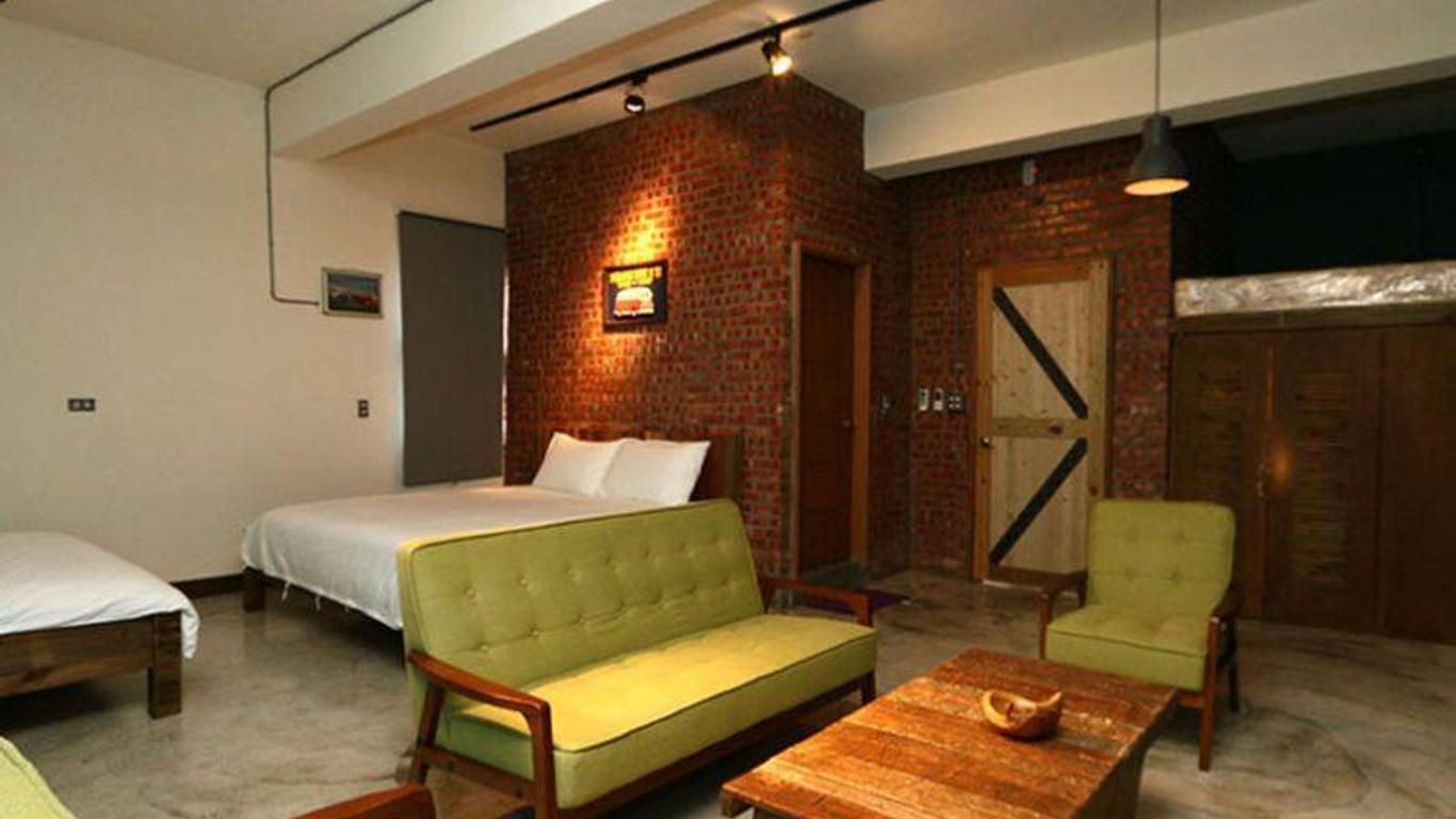 Taitung Open Surf Shop And Hostel