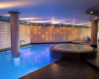Cristal Palace Hotel - Madonna di Campiglio - Piscina