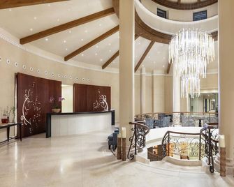 Cascade Wellness Resort - Lagos - Lobby