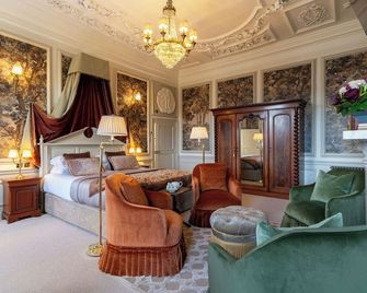 The Royal Hotel - Bideford - Bedroom