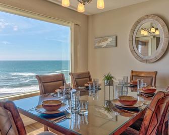 Condo #36 is the perfect home for a family on the beach. - Lincoln Beach - Comedor