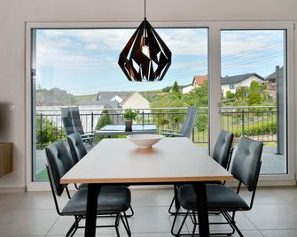 Relax in the vacation apartment Am Aller-liebsten - Kaisersesch - Їдальня