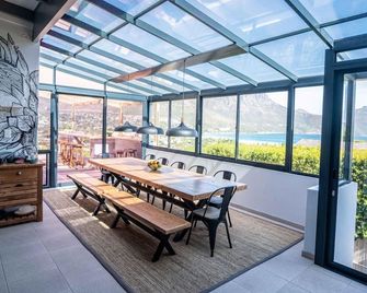 Hout & About Guest House - Hout Bay