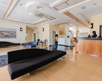 Cerri Hotel - Castellammare del Golfo - Receção
