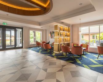 Holiday Inn Guildford By IHG - גילדפורד - בניין