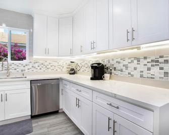 WLA, 3 Bedroom with 2 bathroom, Furnished - Los Angeles - Cuina