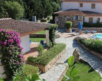 Residence Bouganvillage - Tanaunella - Pool