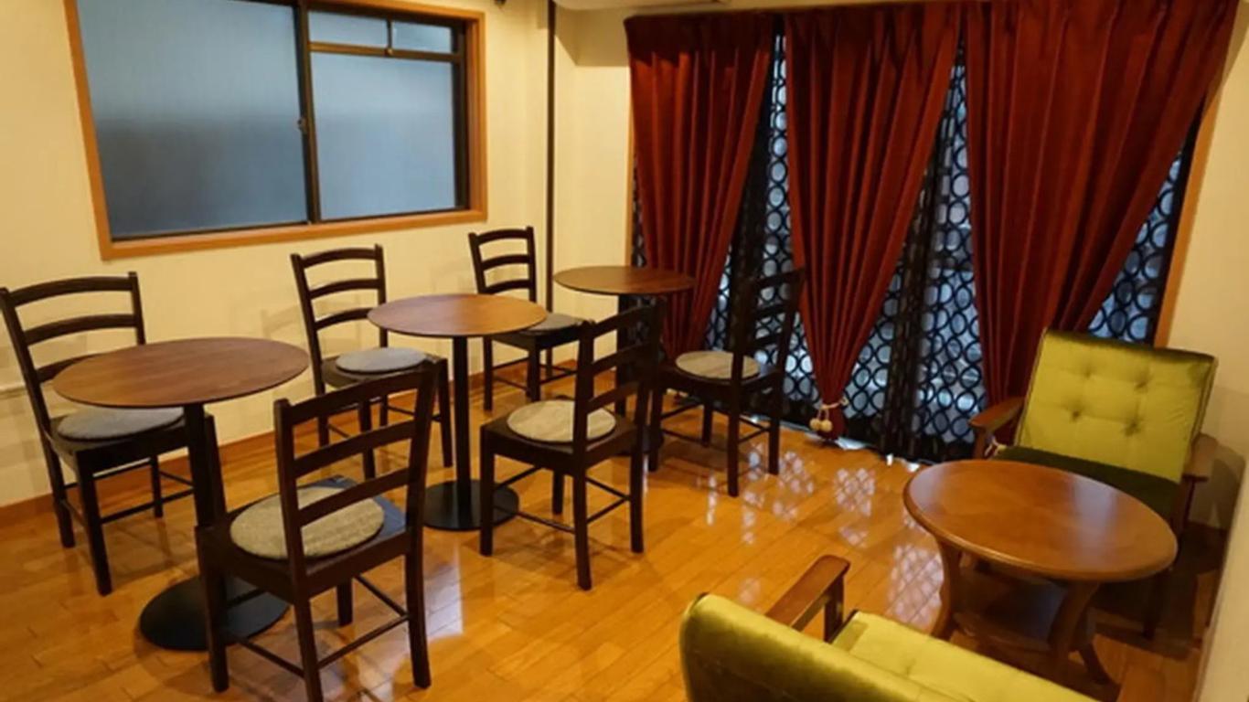 بيج تري جيست هاوس