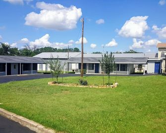 La Vista Motel - Burnet - Building