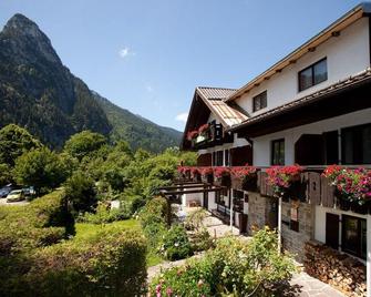 Das Posch Hotel - Oberammergau - Building