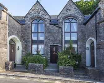 6 Torwood Gables - Torquay - Building