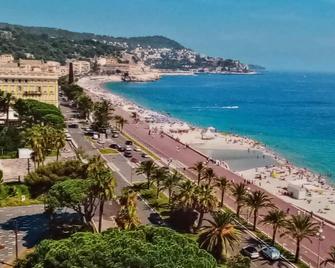 3 P. apartment in villa on hill, sea view 15 mn from Nice center - Saint-André-de-la-Roche - Beach