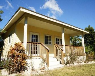 Cottage - Island Seaside Suites - Greencastle - Building