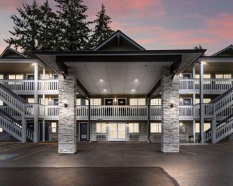 Basecamp Puyallup - Puyallup - Building