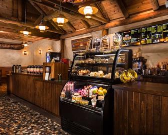 جرايت وولف لودج نياجرا فولز - نيغارا فولز - بار