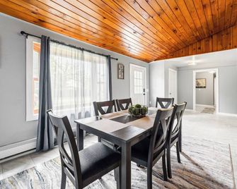 Lake Erie Retreat | Views, Beach Walk & Sleeps 8 - Dunkirk - Jídelna