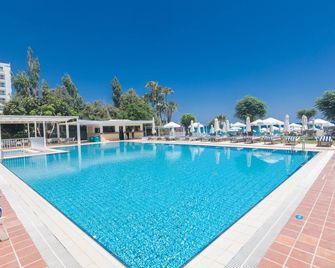 Iliada Beach Hotel - Πρωταράς - Πισίνα