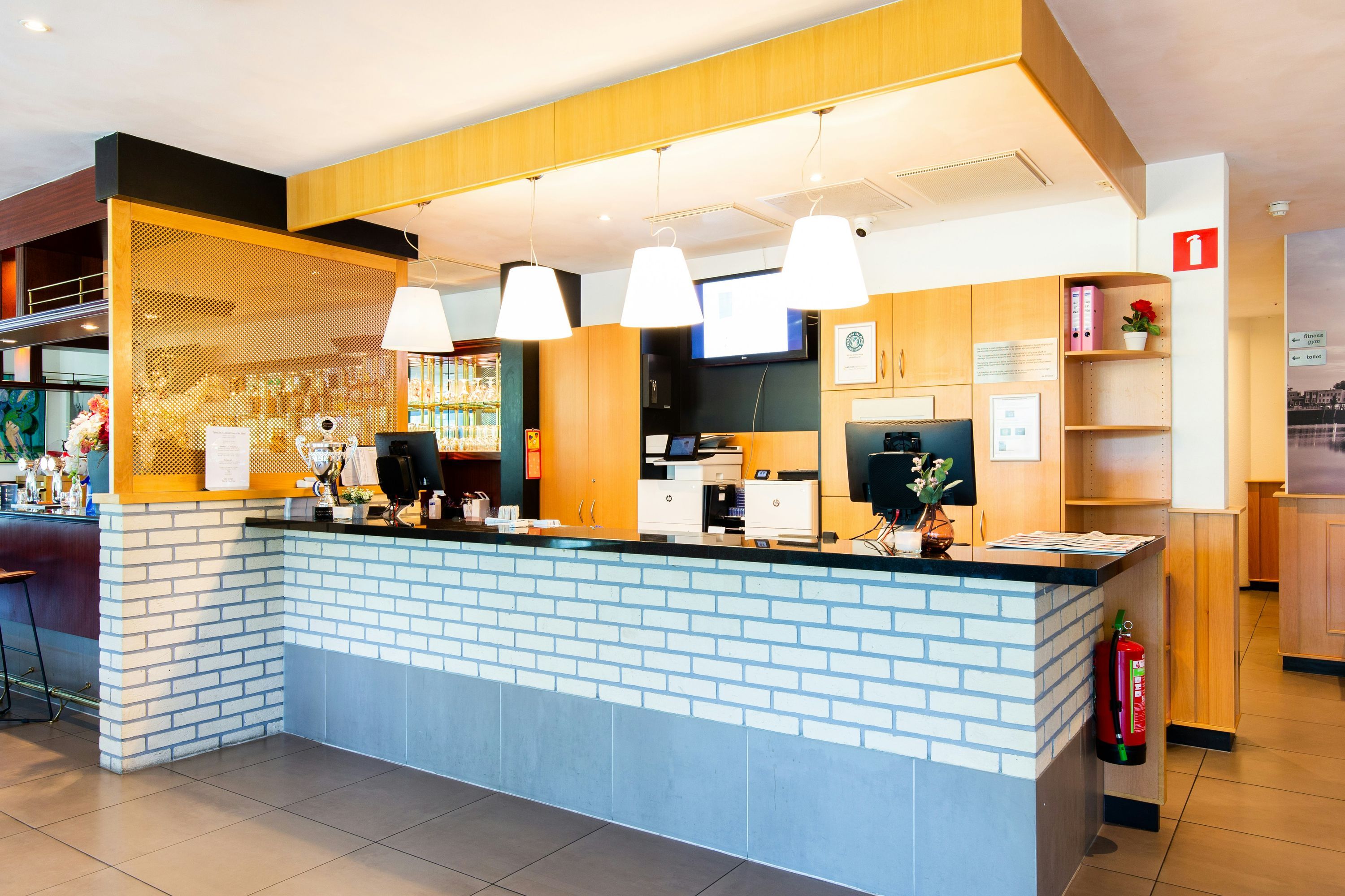 Bastion Hotel Breda - Breda - Building