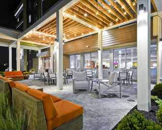 Home2 Suites by Hilton Blue Ash Cincinnati - Blue Ash - Patio