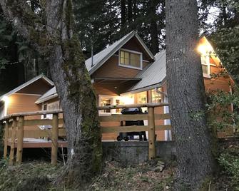 The Cornerstone Cabin - Mount Rainier - Ashford - Building