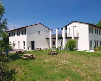 Cascina Monte Diviso - Hostel - Gallarate - Building